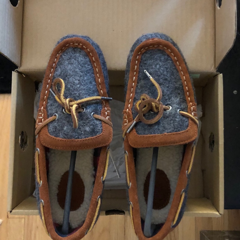 Boy’s Wool Moccasins Size 5 Land’s End